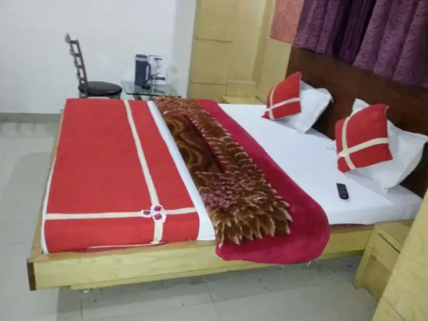 Hotel Shivam International 8
